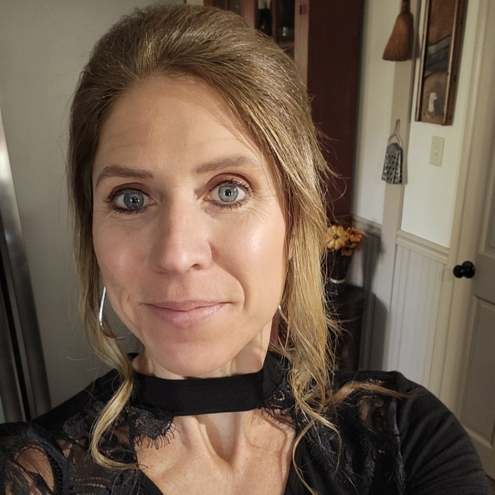 Meet your Posher, Candice